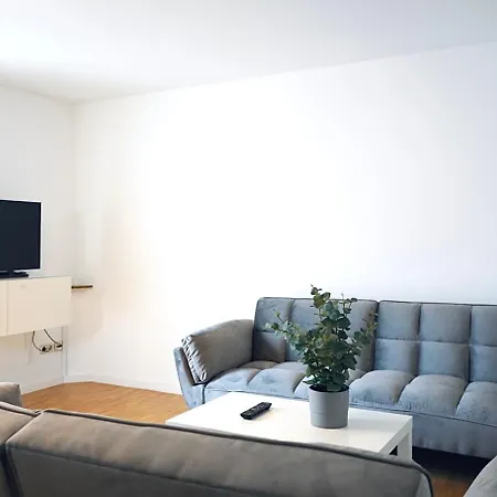 Stilvolles Apartment In Stadtnaehe-Parkplatz- 4 Personen- Balkon Wolfsburg Esterno foto