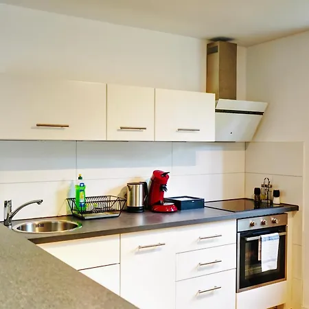 Stilvolles Apartment In Stadtnaehe-Parkplatz- 4 Personen- Balkon Wolfsburg Esterno foto