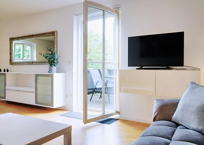 Stilvolles Apartment In Stadtnaehe-Parkplatz- 4 Personen- Balkon
